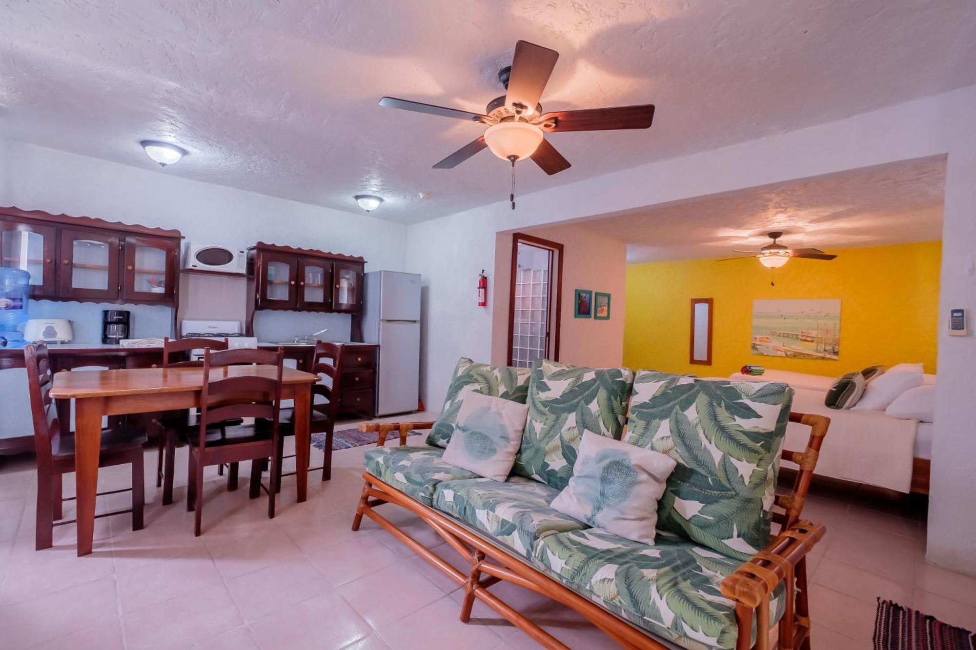 Seven Seas Resort Adults Only San Pedro  Buitenkant foto